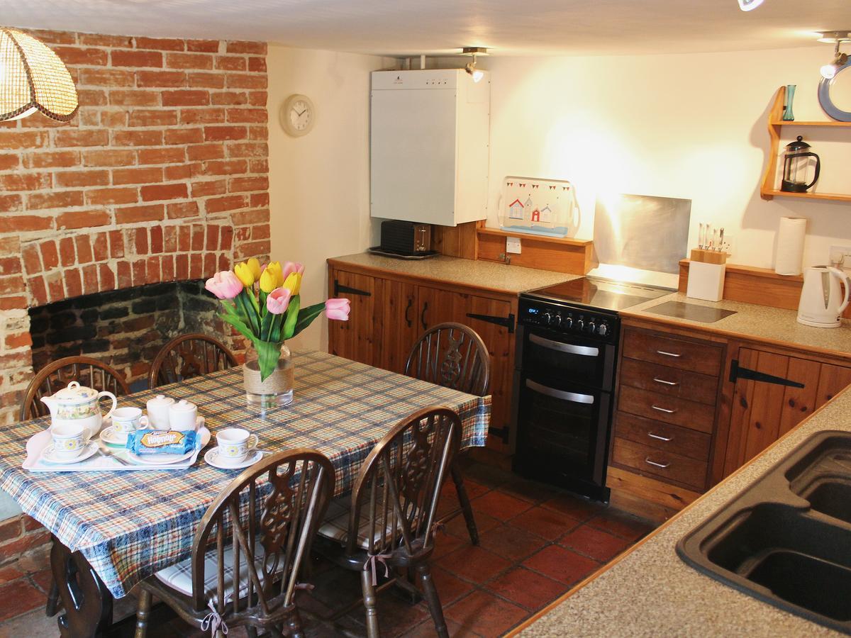 Blacksmiths Cottages Stiffkey Exterior photo